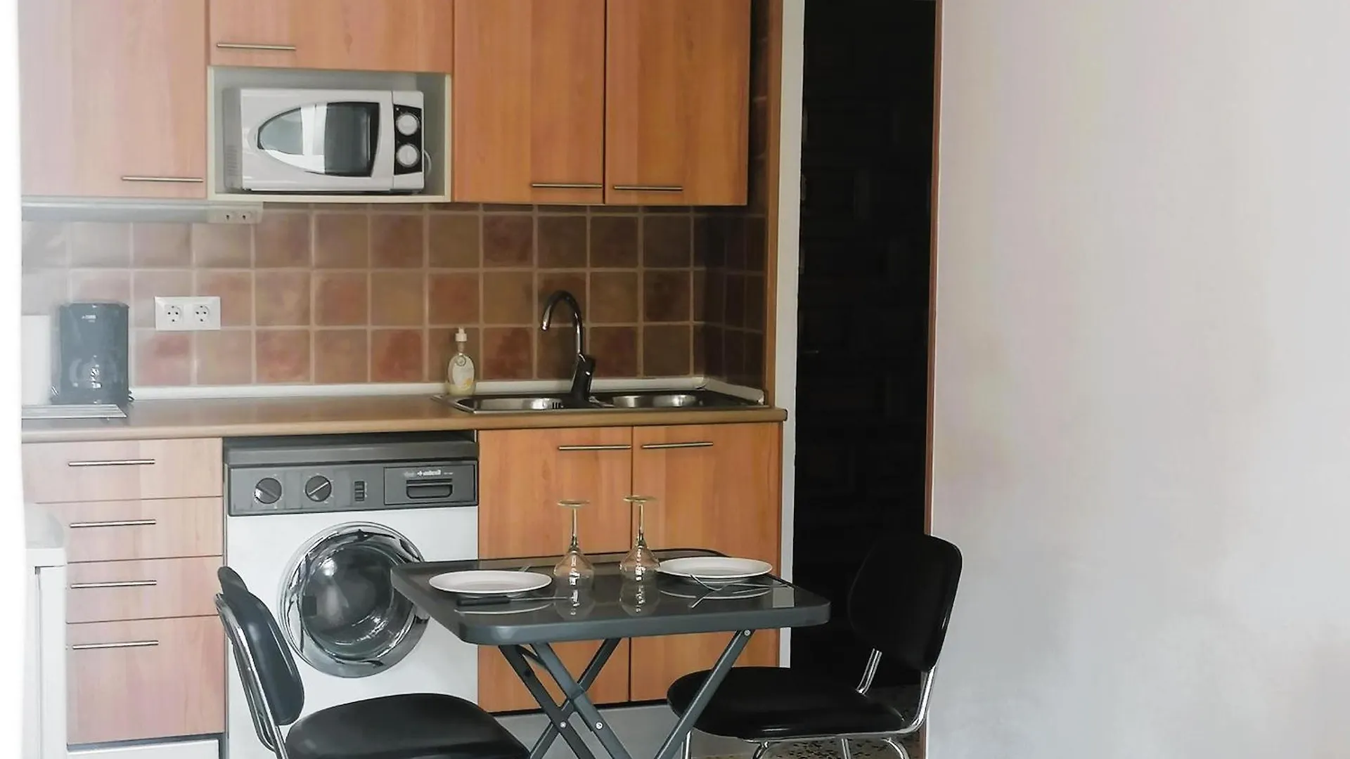 Apartamento En El Corazon De Santa Margarita, Cerca De La Playa, Con Terraza Y Parking. - Es-258-61 Roses Apartment